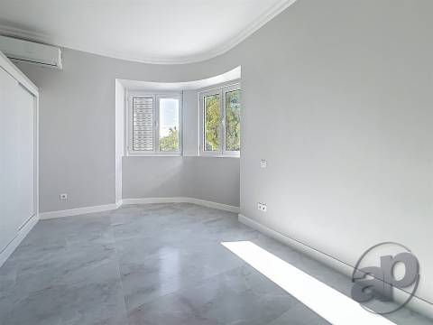 Moradia Térrea T5 com Piscina