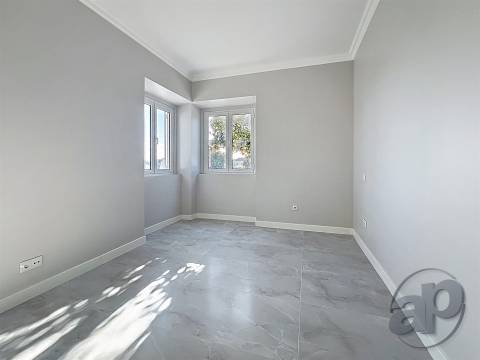 Moradia Térrea T5 com Piscina