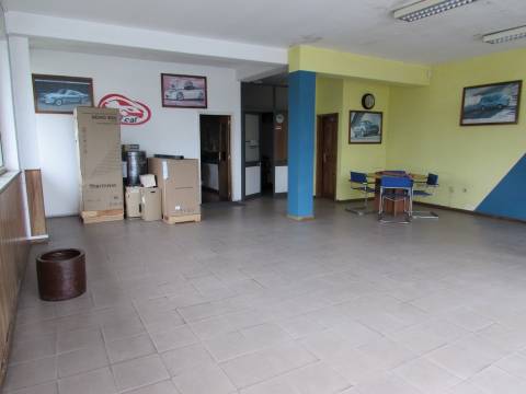 Sociedade/Empresa  Venda em Arnoso (Santa Maria e Santa Eulália) e Sezures,Vila Nova de Famalicão