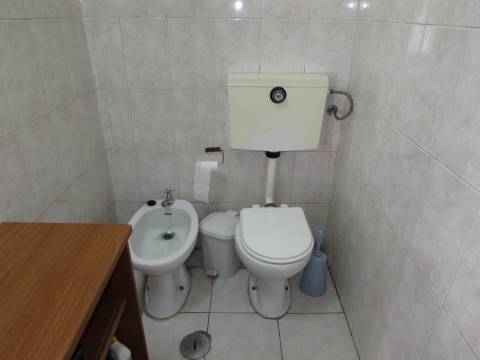 Sociedade/Empresa  Venda em Arnoso (Santa Maria e Santa Eulália) e Sezures,Vila Nova de Famalicão