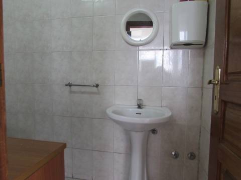 Sociedade/Empresa  Venda em Arnoso (Santa Maria e Santa Eulália) e Sezures,Vila Nova de Famalicão