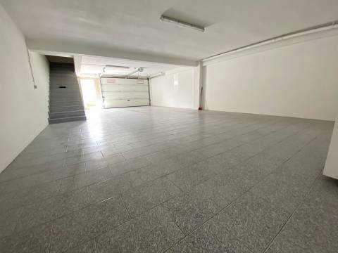 Garagem  Arrendamento em Merelim (São Pedro) e Frossos,Braga
