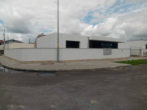 Moradia T4 Venda em Soutelo,Vila Verde