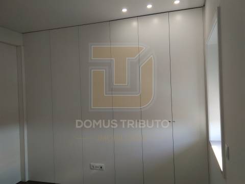 Apartamento T4 Totalmente,  Remodelado à Rotunda da Boavista, Porto