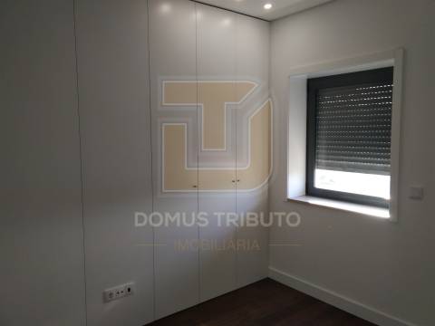 Apartamento T4 Totalmente,  Remodelado à Rotunda da Boavista, Porto