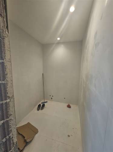 Loja junto ao metro Câmara no Centro de Matosinhos