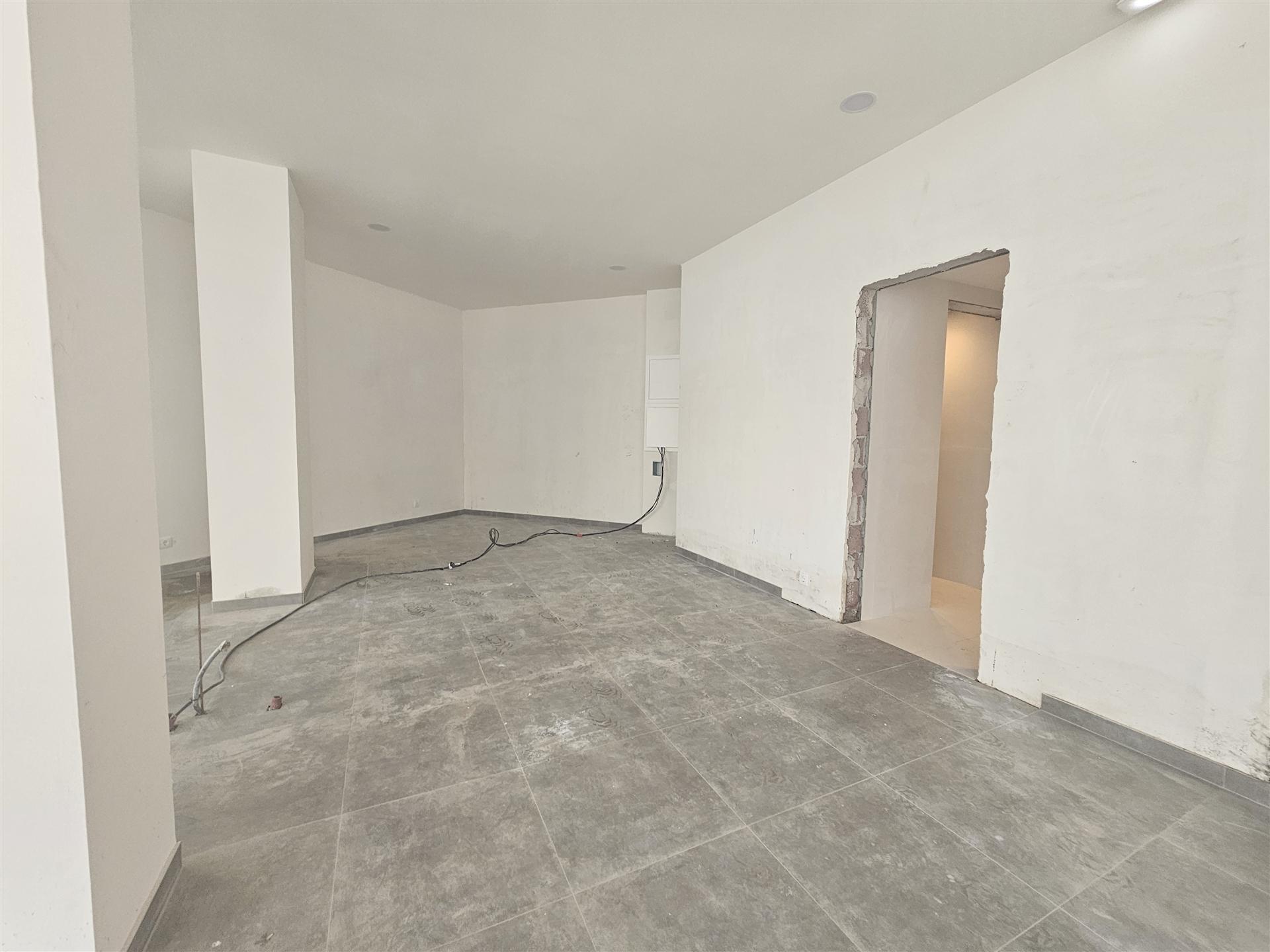 Loja com Lugar de Garagem,  junto ao metro Câmara no Centro de Matosinhos