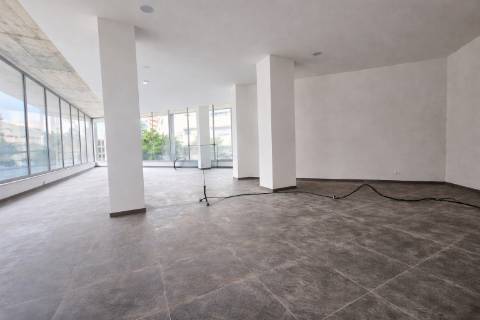 Loja com Lugar de Garagem,  junto ao metro Câmara no Centro de Matosinhos