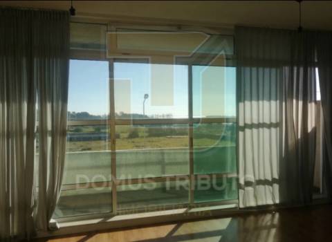 Escritório com Varanda e Lugar de Garagem no Centro de Matosinhos