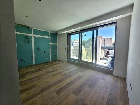 Apartamento T1 com Terraço – Nova Construção, a 40m do Rio Douro, Lordelo do Ouro, Porto