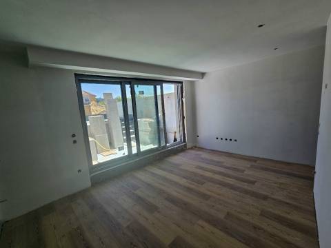 Apartamento T1 com Terraço – Nova Construção, a 40m do Rio Douro, Lordelo do Ouro, Porto