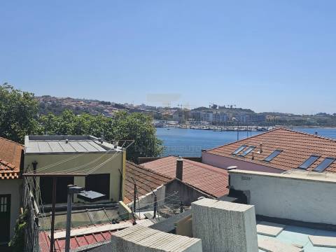 Apartamento T1 com Terraço – Nova Construção, a 40m do Rio Douro, Lordelo do Ouro, Porto