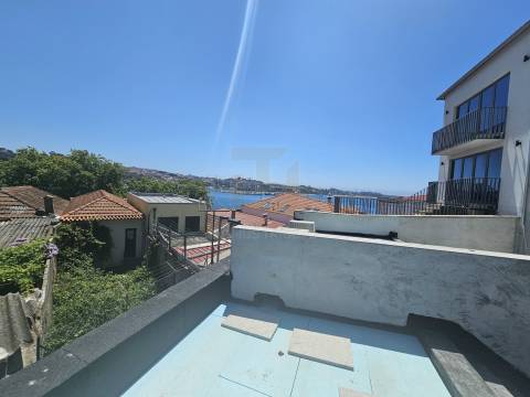 Apartamento T1 com Terraço – Nova Construção, a 40m do Rio Douro, Lordelo do Ouro, Porto
