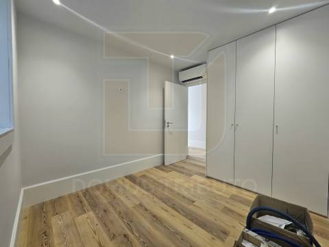 Apartamento T1 com Terraço –  a 40m do Rio Douro, Lordelo do Ouro, Porto