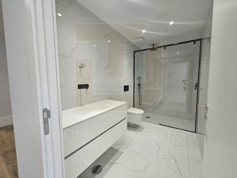 Apartamento T1 com Terraço –  a 40m do Rio Douro, Lordelo do Ouro, Porto