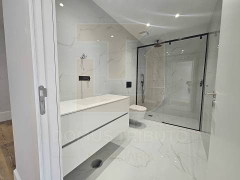 Apartamento T1 com Terraço –  a 40m do Rio Douro, Lordelo do Ouro, Porto