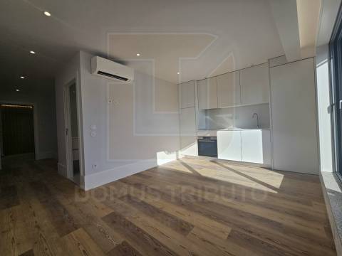 Apartamento T1 com Terraço –  a 40m do Rio Douro, Lordelo do Ouro, Porto