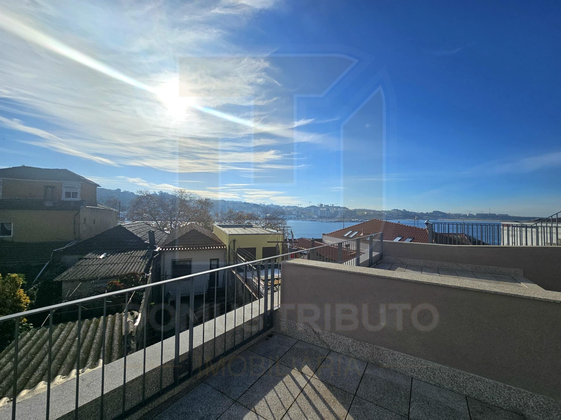 Apartamento T1 com Terraço –  a 40m do Rio Douro, Lordelo do Ouro, Porto