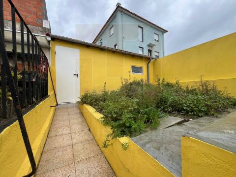 Moradia V2, Totalmente Remodelada e Reabilitada, Campanhã