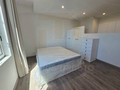 Estúdio T0 Mobilado e Equipado, no Centro de Matosinhos