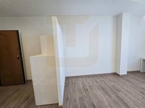 Estúdio T0 Mobilado e Equipado, no Centro de Matosinhos