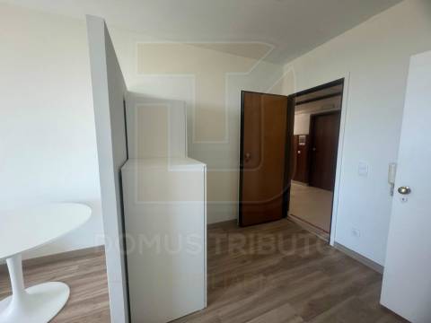 Estúdio T0 Mobilado e Equipado, no Centro de Matosinhos