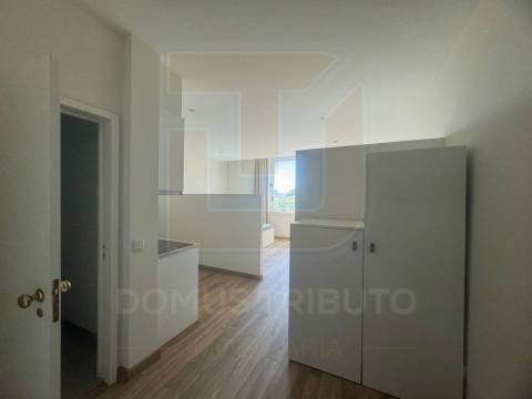 Estúdio T0 Mobilado e Equipado, no Centro de Matosinhos