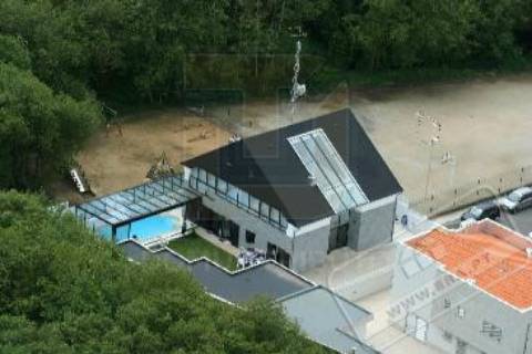 Moradia de 4 frentes, Traça única e Moderna com Piscina Aquecida, Aveleda