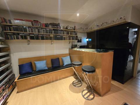 Moradia de 4 frentes, Traça única e Moderna com Piscina Aquecida, Aveleda