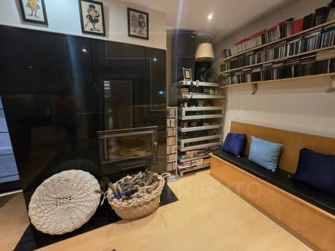 Moradia de 4 frentes, Traça única e Moderna com Piscina Aquecida, Aveleda