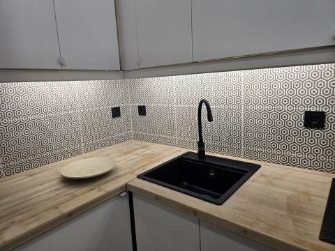 Apartamento/Escritório Remodelado Próximo ao Polo Universitário e Hospital São João