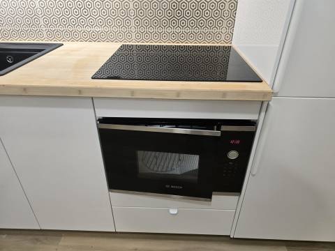 Apartamento/Escritório Remodelado Próximo ao Polo Universitário e Hospital São João