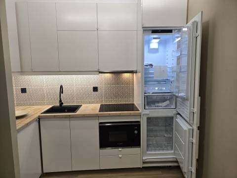 Apartamento/Escritório Remodelado Próximo ao Polo Universitário e Hospital São João