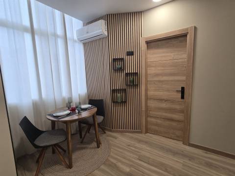 Apartamento/Escritório Remodelado Próximo ao Polo Universitário e Hospital São João