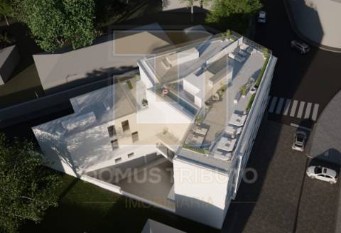 Apartamento T3 em construção, com Box dupla junto ao Colégio Efanor, Matosinhos