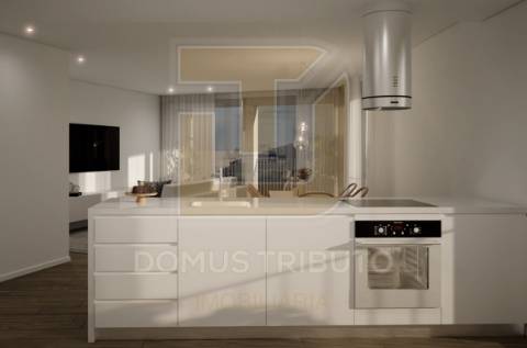 Apartamento T3 em construção, com Box dupla junto ao Colégio Efanor, Matosinhos