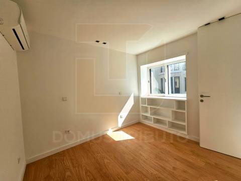 Estúdio T0+1 Totalmente Equipado na Rua de Santa Catarina – Exclusivo Domus Tributo