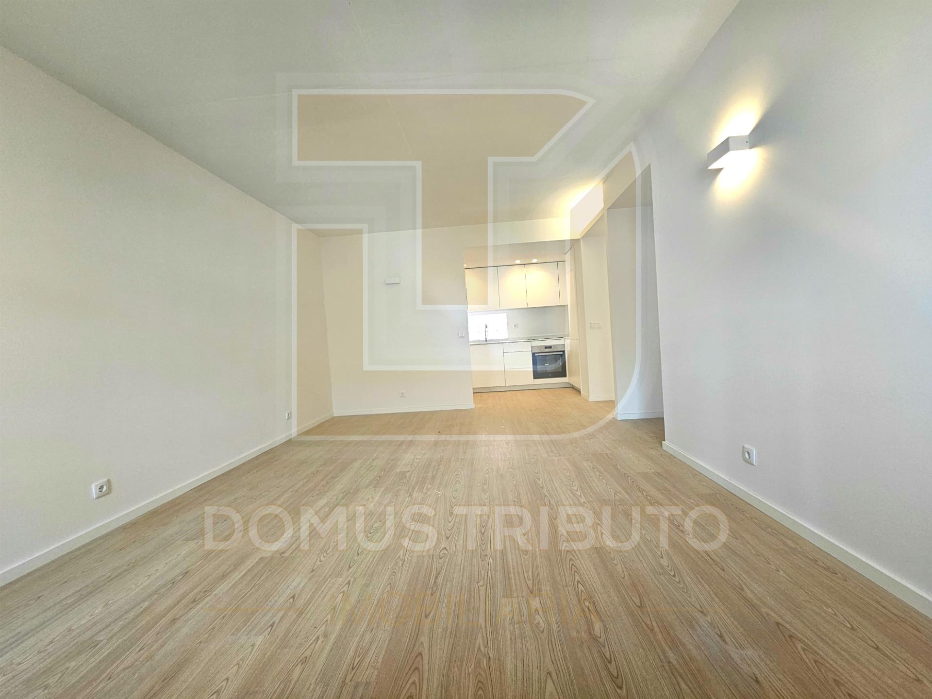 Apartamento T1 c/ Lugar de Garagem Novo, Junto ao Metro Câmara de Matosinhos