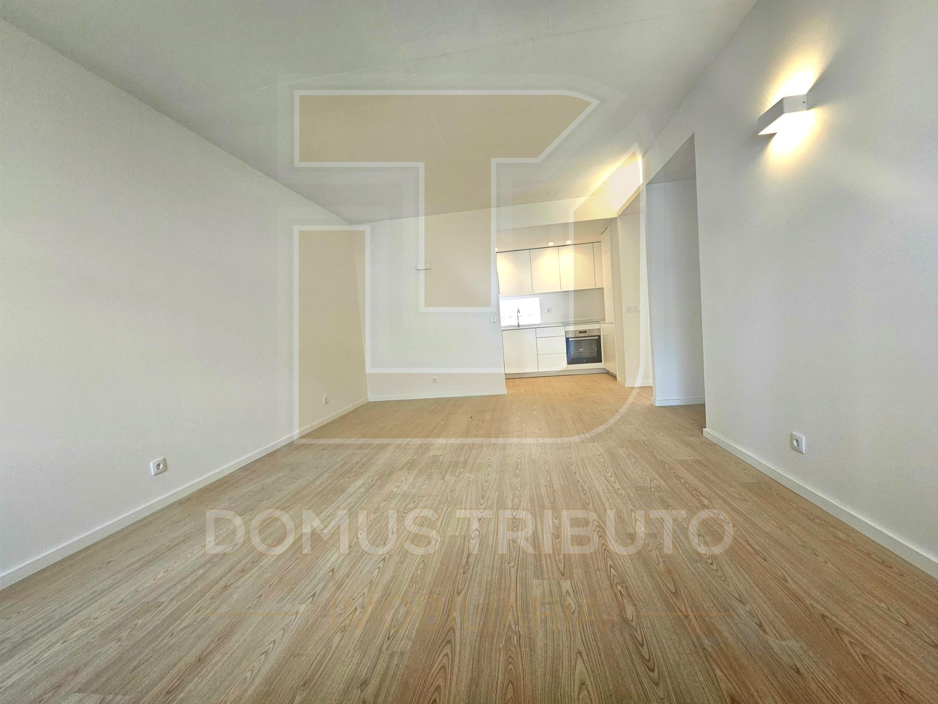 Apartamento T1 c/ Lugar de Garagem Novo, Junto ao Metro Câmara de Matosinhos
