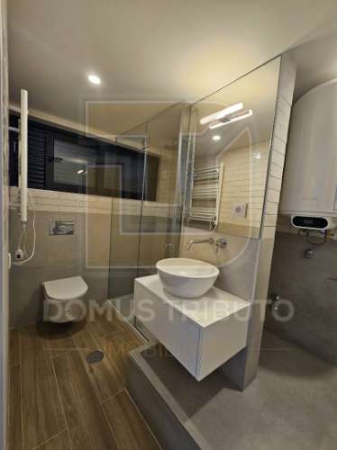 Apartamento T0+1 com Terraço, Novo, junto ao Mercado de Matosinhos