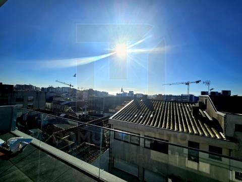 Apartamento T0+1 Recuado, Novo, com Terraço e Vista Mar – Brito Capelo, Matosinhos