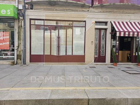 Loja com 3 Pisos no Coração de Matosinhos - Zona Histórica e Comercial