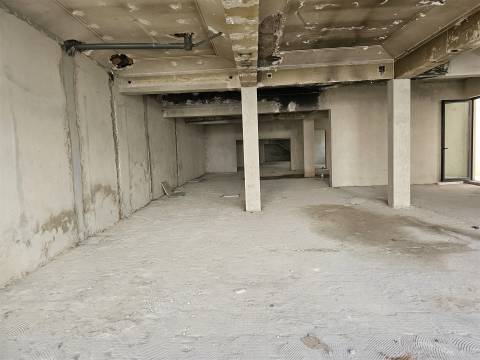 Loja para Arrendamento em plena Rua Brito Capelo, junto ao Metro - Matosinhos