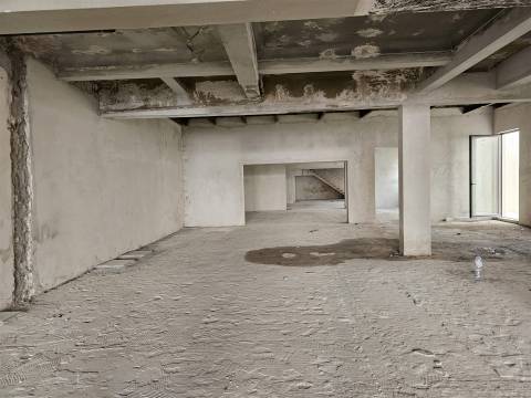 Loja para Arrendamento em plena Rua Brito Capelo, junto ao Metro - Matosinhos