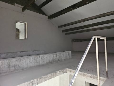 Loja para Arrendamento em plena Rua Brito Capelo, junto ao Metro - Matosinhos