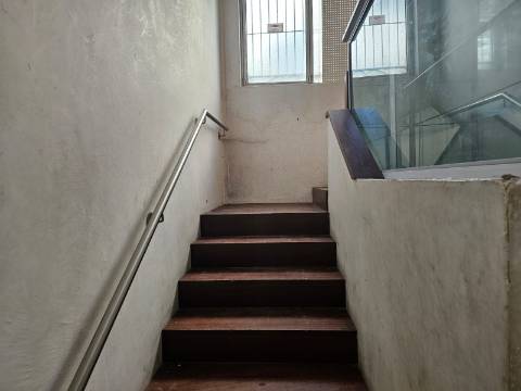 Loja para Arrendamento no Centro Histórico de Matosinhos – Rua Brito Capelo