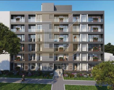 Apartamento T1+1 com Varanda e Lugar de Garagem, Águas Santas, Maia