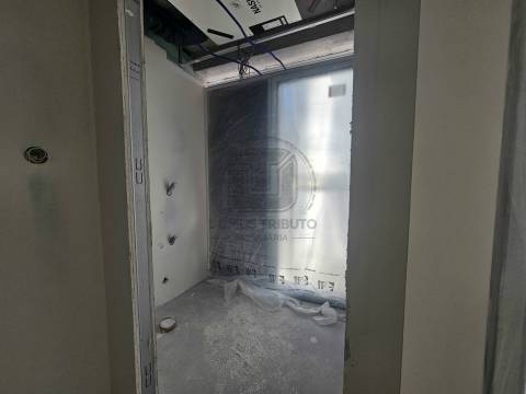 Apartamento T1+1 com Varanda e Lugar de Garagem, Águas Santas, Maia