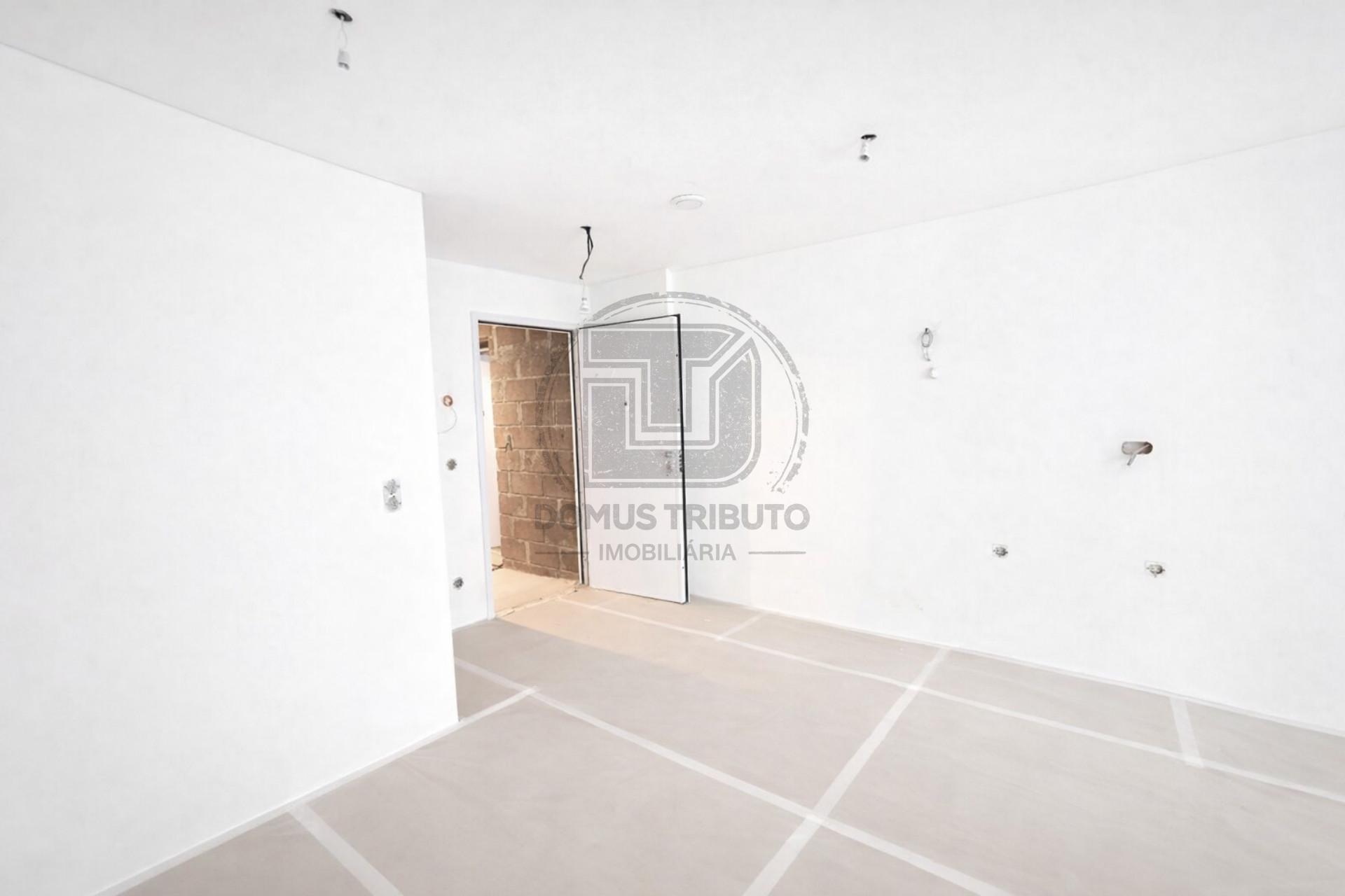 Apartamento T1+1 com Varanda e Lugar de Garagem, Águas Santas, Maia