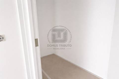 Apartamento T1+1 com Varanda e Lugar de Garagem, Águas Santas, Maia